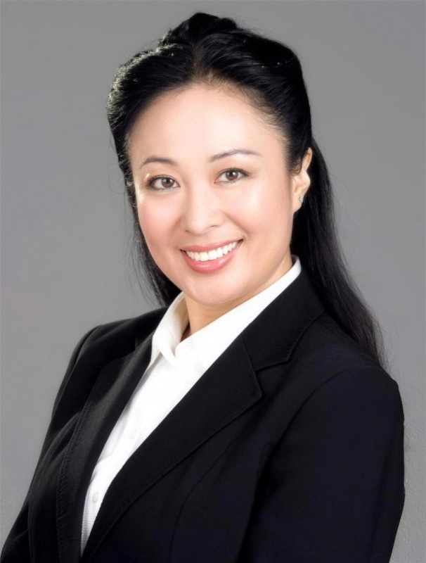 姜敏 — 神韻藝術團女高音歌唱家 評委